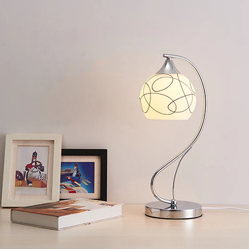The bedroom lamp bedside Table Lamp dimming lights can be creativeand simple modern decorative lamp learning FG507
The bedroom lamp bedside Table Lamp dimming lights can be creativeand simple modern decorative lamp learning FG507
