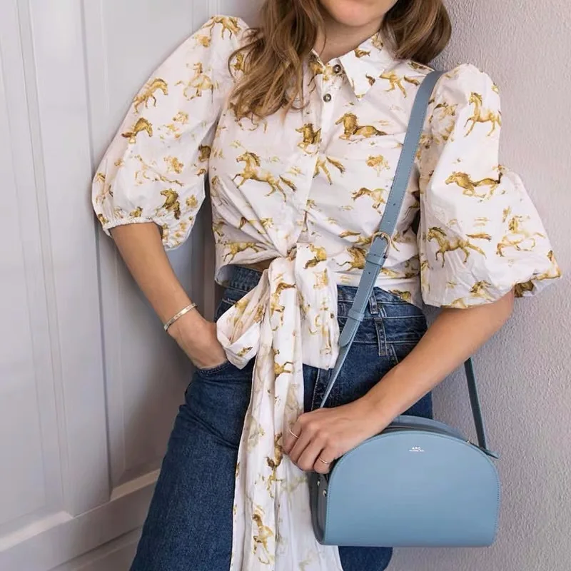 Women Shirt 2019 Spring and Summer New Retro High Waist Three-dimensional Puff Sleeve Gold Horse Shirt
Women Shirt 2019 Spring and Summer New Retro High Waist Three-dimensional Puff Sleeve Gold Horse Shirt