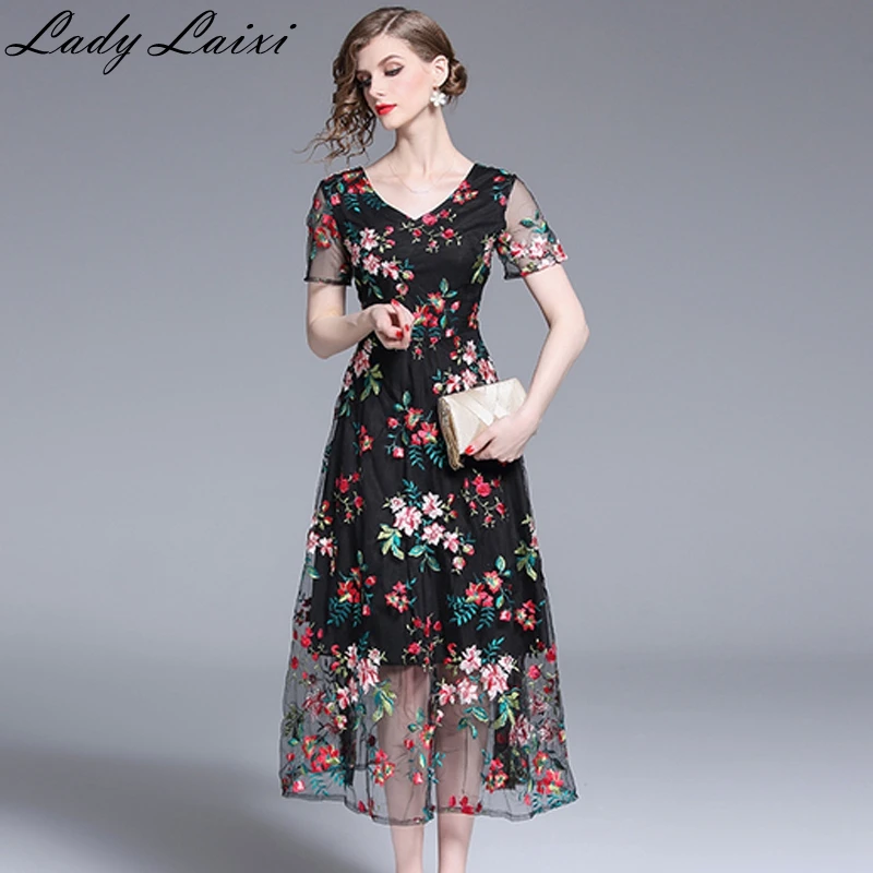 2019 Summer Floral Embroidery Party Dresses Runway Flower Embroidered Vintage Short sleeve Mesh Dresses For Women Vestido black
2019 Summer Floral Embroidery Party Dresses Runway Flower Embroidered Vintage Short sleeve Mesh Dresses For Women Vestido black