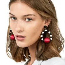 JUJIA 7 colors statement pom pom drop earring Jewelry Hot Selling Elegant Earrings for Women earrings wholesale
JUJIA 7 colors statement pom pom drop earring Jewelry Hot Selling Elegant Earrings for Women earrings wholesale