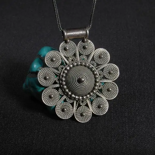Handmade Nepalese 925 Silver Pendant Necklace 925 Sterling Good Luck Symbol Pendant Necklace Bohemia Pendant Necklace
Handmade Nepalese 925 Silver Pendant Necklace 925 Sterling Good Luck Symbol Pendant Necklace Bohemia Pendant Necklace