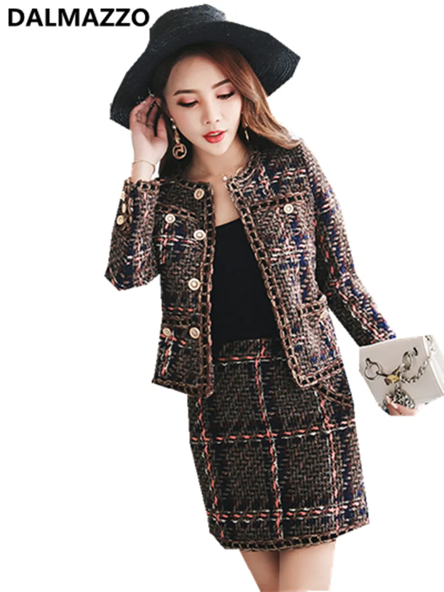 Good Quality Vintage Women's Suits 2019 Newest Runway Knit Cotton Cardigan Tweed Coat Jacket + Mini Short Skirt 2 Pieces Sets XL
Good Quality Vintage Women's Suits 2019 Newest Runway Knit Cotton Cardigan Tweed Coat Jacket + Mini Short Skirt 2 Pieces Sets XL