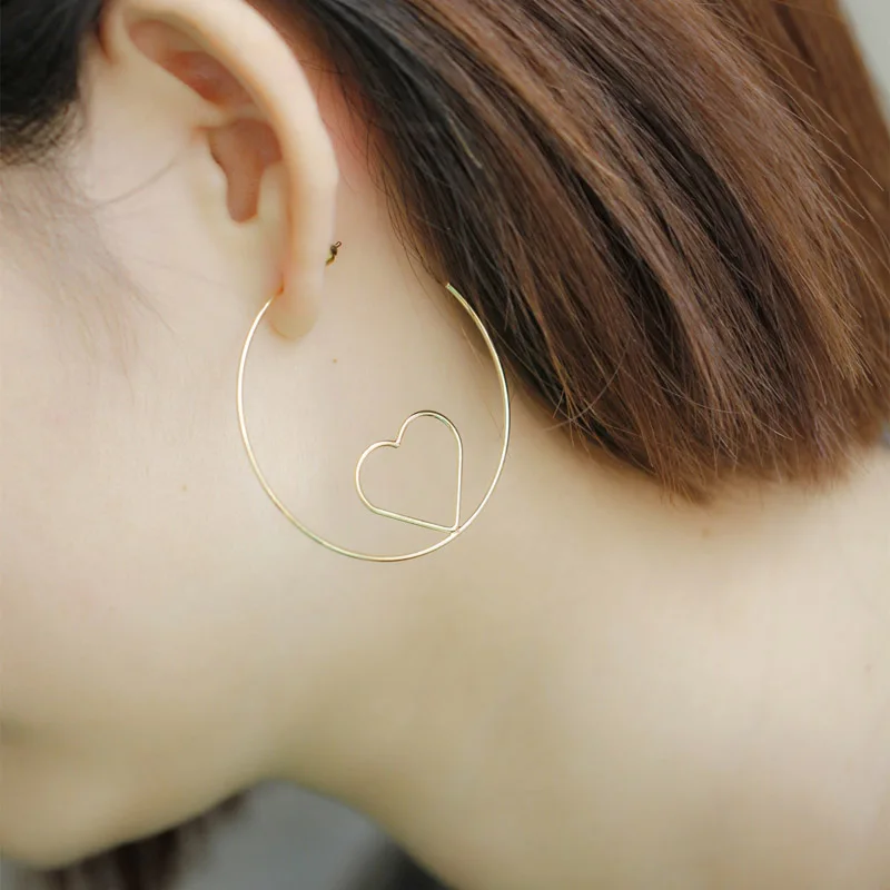 cool New Fashion jewelry classic hollow heart stud earrings best gift for girl wholesale E376
cool New Fashion jewelry classic hollow heart stud earrings best gift for girl wholesale E376