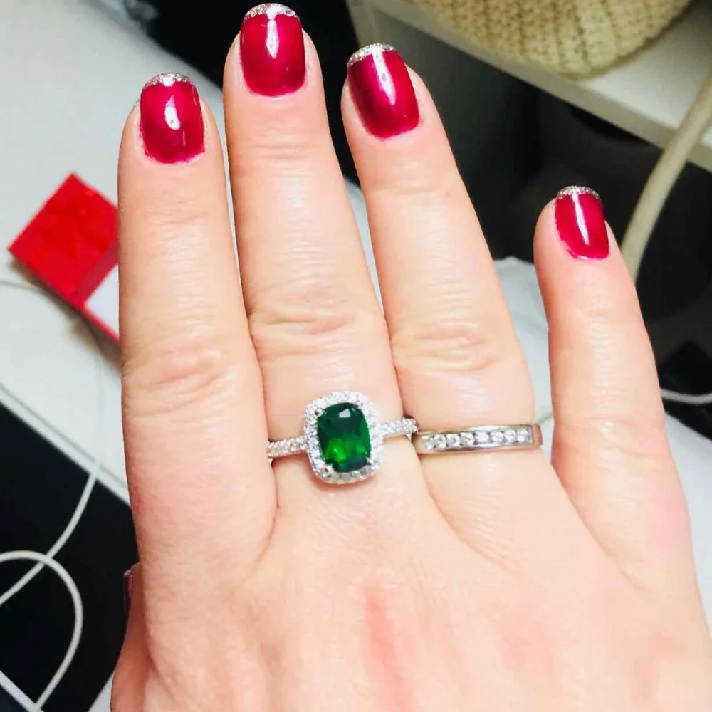 Real s925 Sterling Silver Wedding Rings for Women Princess-cut 5a CZ Green gemstone Ring Engagement Simulated Platinum Jewelry
Real s925 Sterling Silver Wedding Rings for Women Princess-cut 5a CZ Green gemstone Ring Engagement Simulated Platinum Jewelry