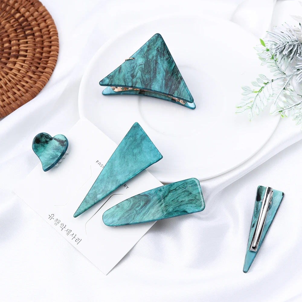 New Vintage Emerald Series Geometrical Triangle Hairpins And Grasp Clip Woman Personality Temperament Hair Clip Hair Accessories
New Vintage Emerald Series Geometrical Triangle Hairpins And Grasp Clip Woman Personality Temperament Hair Clip Hair Accessories
