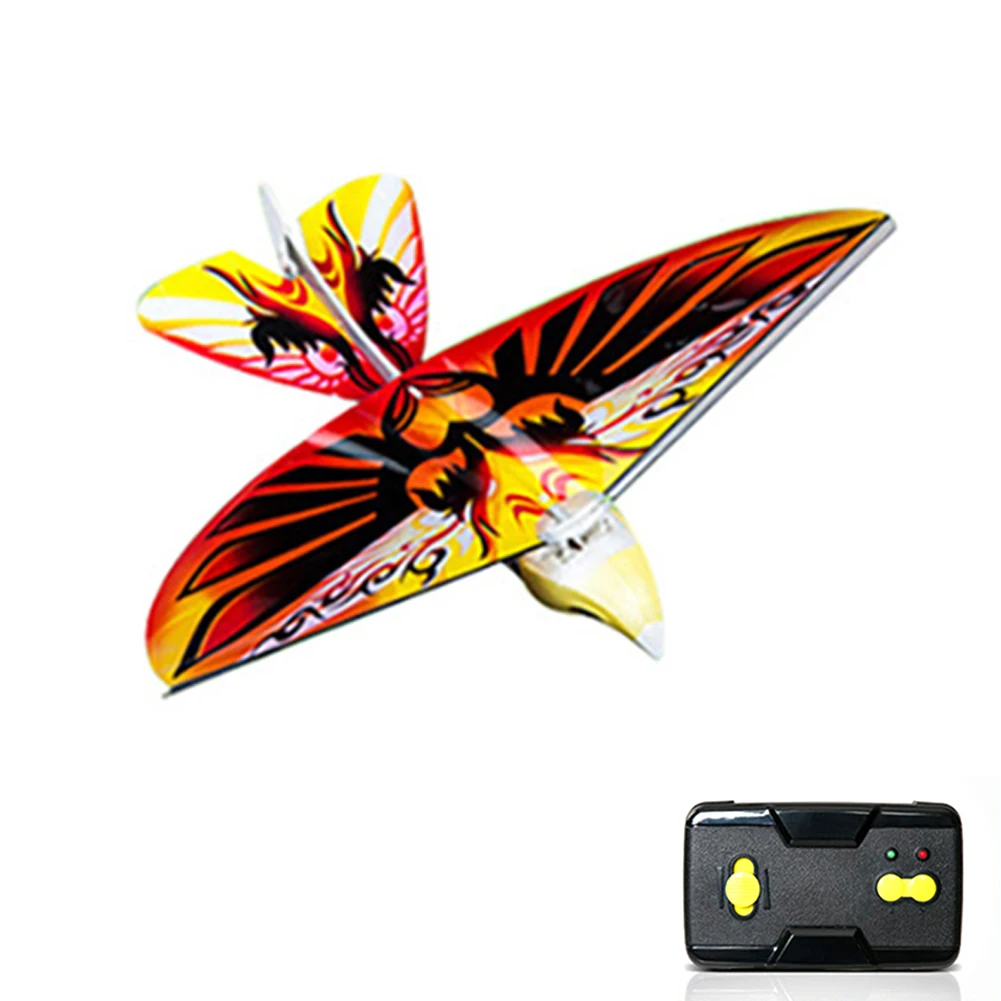 Funny RC Flying Bird Toy 2.4 GHz Remote Control E-Bird Electronic Mini RC Flying Bird RC Drone Helicopter 235 * 275 * 70mm
Funny RC Flying Bird Toy 2.4 GHz Remote Control E-Bird Electronic Mini RC Flying Bird RC Drone Helicopter 235 * 275 * 70mm