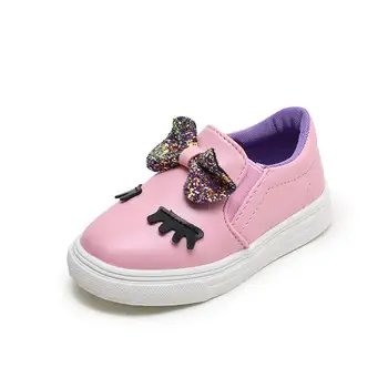 Children shoes 2018 fashion Spring Bowknot Shoes girl sneaker Sequins princess party with flat Shoes kids trainers for girls 
Children shoes 2018 fashion Spring Bowknot Shoes girl sneaker Sequins princess party with flat Shoes kids trainers for girls