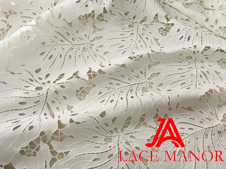 2018 African lace fabric,high quality Nigerian tulle lace fabric for party dress African swiss velvet lace french white color 4y
2018 African lace fabric,high quality Nigerian tulle lace fabric for party dress African swiss velvet lace french white color 4y