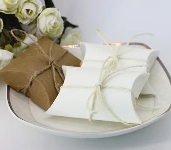 100pcs European Style Khaki / White Wedding Favors Candy Boxes Pillow Style Kraft Paper Baby Shower Party Gift Boxes Bomboniera
100pcs European Style Khaki / White Wedding Favors Candy Boxes Pillow Style Kraft Paper Baby Shower Party Gift Boxes Bomboniera