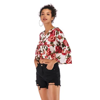 2019 New women chiffon Shirt Three quarter Bell Sleeve V-neck Cropped Crop Top Printing Summer Casual fashion Shirts Blusas
2019 New women chiffon Shirt Three quarter Bell Sleeve V-neck Cropped Crop Top Printing Summer Casual fashion Shirts Blusas