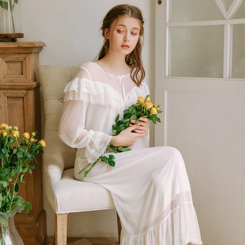 2019 Sexy Honeymoon Lace Sleep Wear Night Dress Vintage Nightgown Long Sleeve Nightdress White Cotton Sleepwear Women Nightshirt
2019 Sexy Honeymoon Lace Sleep Wear Night Dress Vintage Nightgown Long Sleeve Nightdress White Cotton Sleepwear Women Nightshirt