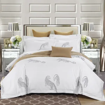 High Quality Hotel Bedding Set 4pcs 100% Cotton Duvet Cover Set Leopard Printed Cotton Duvet Bed Sheet For Queen King Size Bed
High Quality Hotel Bedding Set 4pcs 100% Cotton Duvet Cover Set Leopard Printed Cotton Duvet Bed Sheet For Queen King Size Bed
