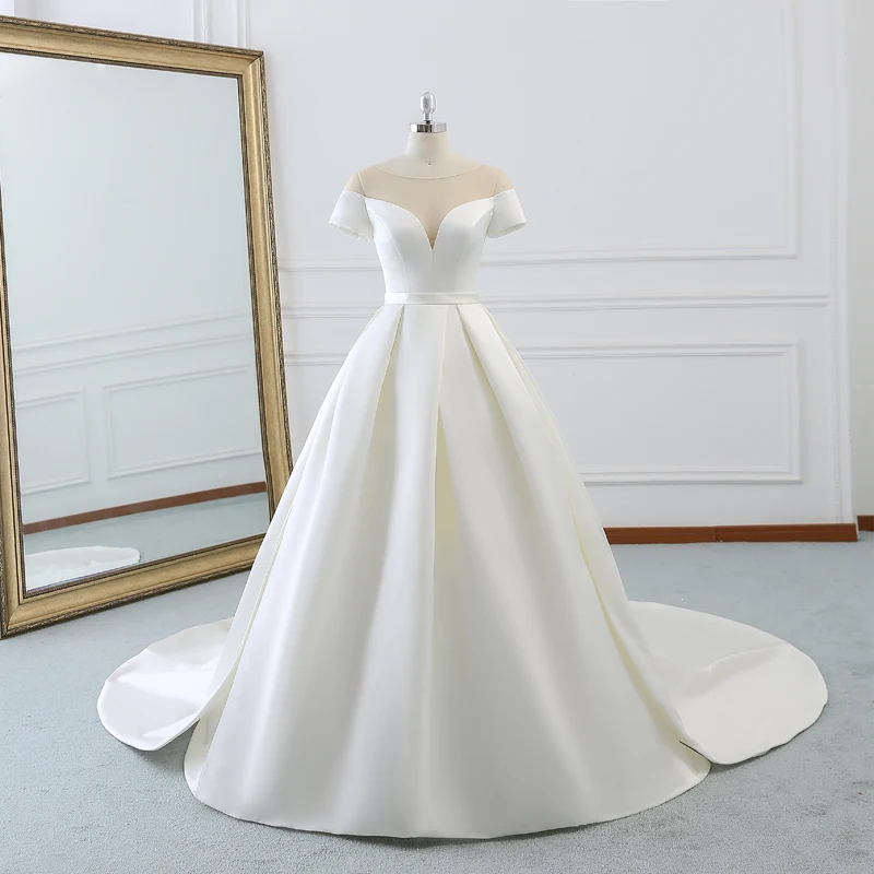 Elegant Satin Sheer Neck Lace Up Vestidos De Festa Backless Pleated A-line Long Wedding Dresses Watteau Train Robe De Marriage
Elegant Satin Sheer Neck Lace Up Vestidos De Festa Backless Pleated A-line Long Wedding Dresses Watteau Train Robe De Marriage