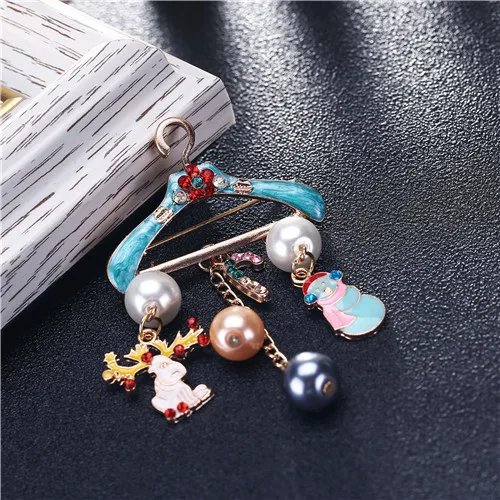 Coat hanger elk snowman walking stick Christmas brooch creative fashion Christmas gift accessories
Coat hanger elk snowman walking stick Christmas brooch creative fashion Christmas gift accessories