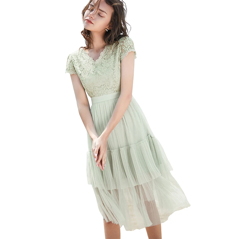 Women Two layers V collar Hollow pleated dress 2019 spring autumn female vintage Temperament lady chic lace dress
Women Two layers V collar Hollow pleated dress 2019 spring autumn female vintage Temperament lady chic lace dress