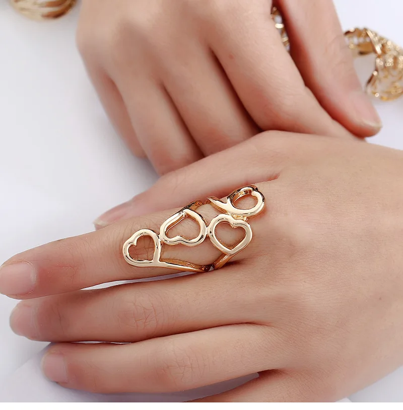 Hot Style Shiny Statement Hollow Hearts Ring for Women Fashion Wedding Ring Gift
Hot Style Shiny Statement Hollow Hearts Ring for Women Fashion Wedding Ring Gift