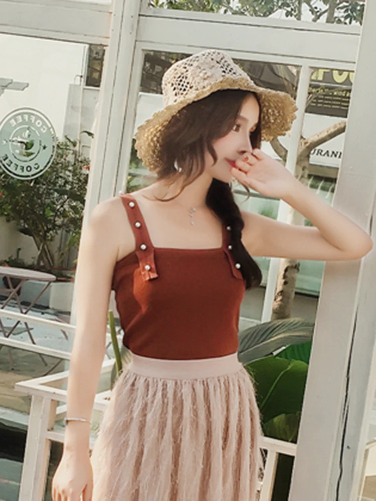 Women Knitted Vest 2019 Summer Casual Short Tops Female Sexy Beading Solid Slim wear
Women Knitted Vest 2019 Summer Casual Short Tops Female Sexy Beading Solid Slim wear