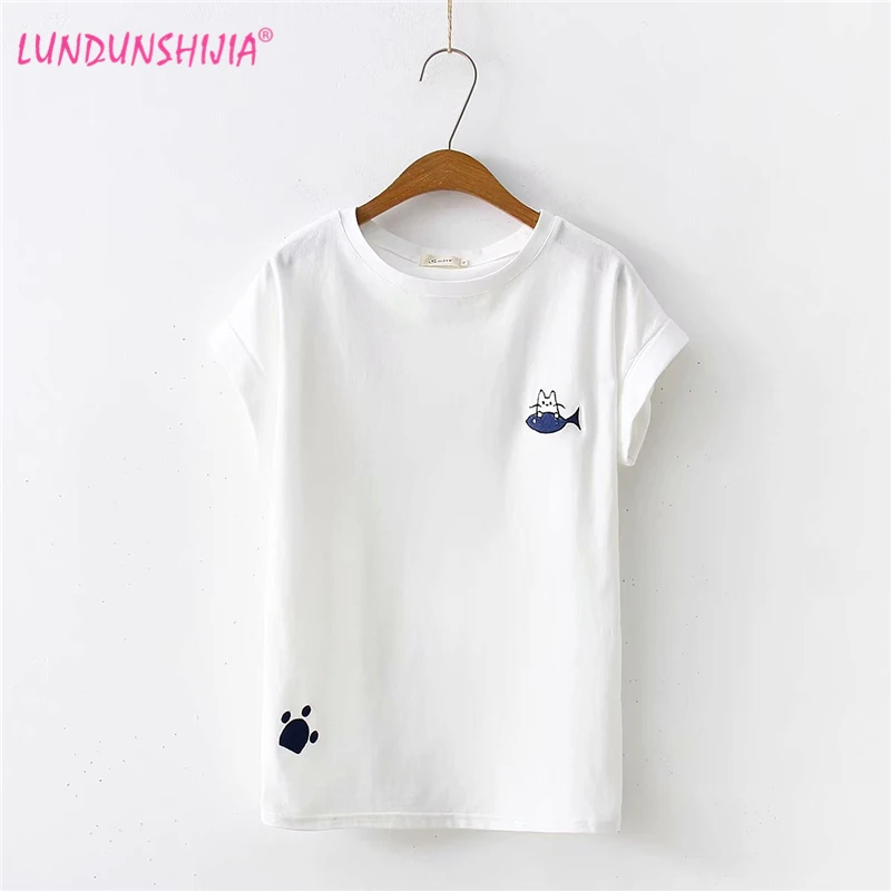 LUNDUNSHIJIA White 100% Cotton Cute Cat Fish Embroidery Women T-shirts 2019 Summer Casual Loose Female T-shirt
LUNDUNSHIJIA White 100% Cotton Cute Cat Fish Embroidery Women T-shirts 2019 Summer Casual Loose Female T-shirt