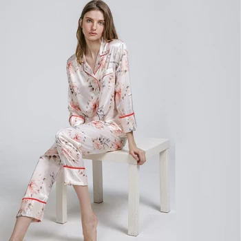 2018 New Silk Satin women's nightwear pajamas sets Brand Designer Rayon Sleepwear Set Long Sleeve Top+Pant 2 Pieces D124-014
2018 New Silk Satin women's nightwear pajamas sets Brand Designer Rayon Sleepwear Set Long Sleeve Top+Pant 2 Pieces D124-014