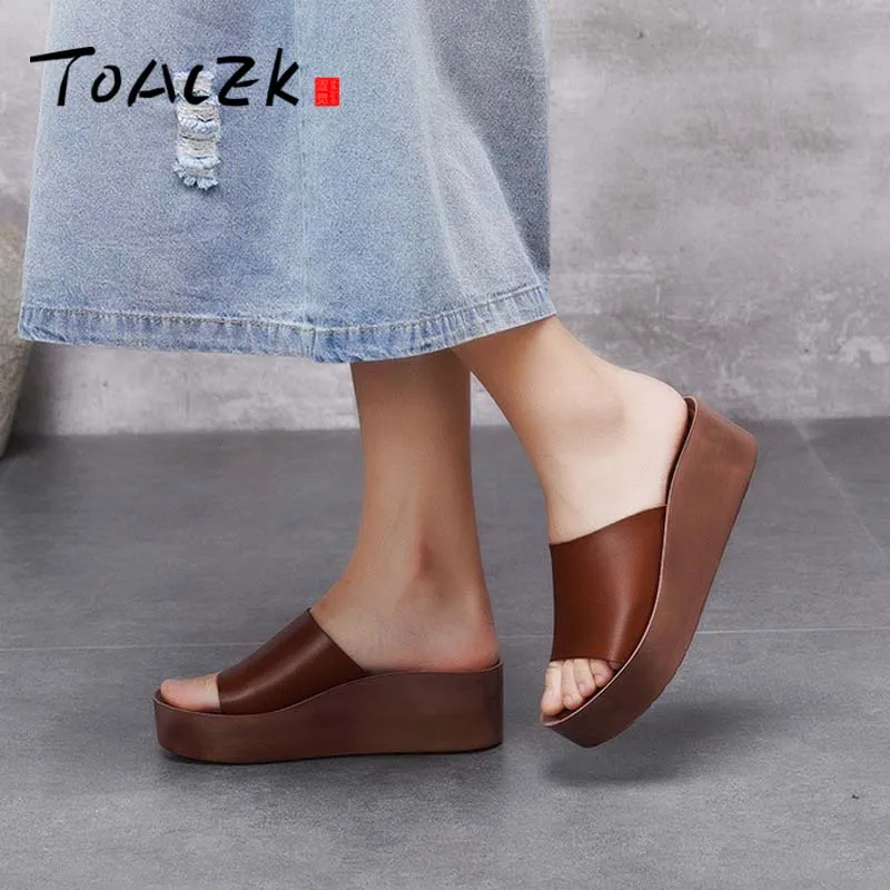 Women Slipper's 2019 Ladies Summer Slippers Shoes Women Wedges Heels Fashion vintage Summer Shoes Genuine Leather
Women Slipper's 2019 Ladies Summer Slippers Shoes Women Wedges Heels Fashion vintage Summer Shoes Genuine Leather
