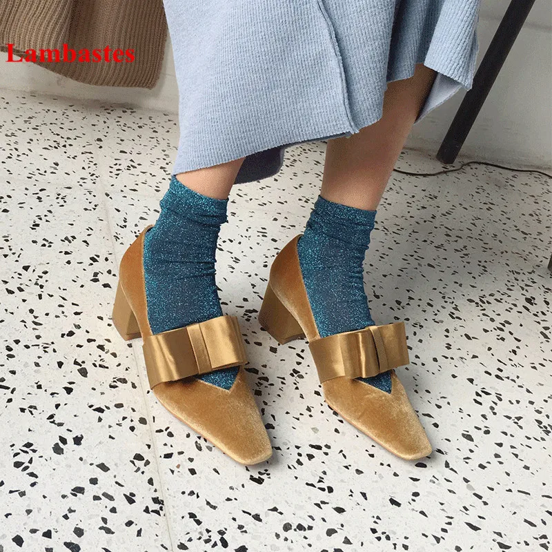 Ginger Yellow Square Toe Butterfly Design Slip On Women Pumps Velvet Med Heel Fashion Party Pumps Hoof Heel Chaussures Femmes
Ginger Yellow Square Toe Butterfly Design Slip On Women Pumps Velvet Med Heel Fashion Party Pumps Hoof Heel Chaussures Femmes