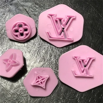 3D Printing Mold 5Pcs/Set Different Patterns Famous Brand Luxury Logo Shape Plastic Cookie Cutter Mold Cake Decoration Molde
3D Printing Mold 5Pcs/Set Different Patterns Famous Brand Luxury Logo Shape Plastic Cookie Cutter Mold Cake Decoration Molde
