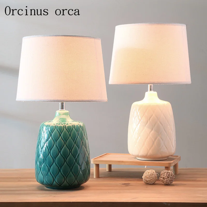 Nordic modern minimalist ceramic desk lamp living room bedside lamp American style creative and fashionable table lamp
Nordic modern minimalist ceramic desk lamp living room bedside lamp American style creative and fashionable table lamp
