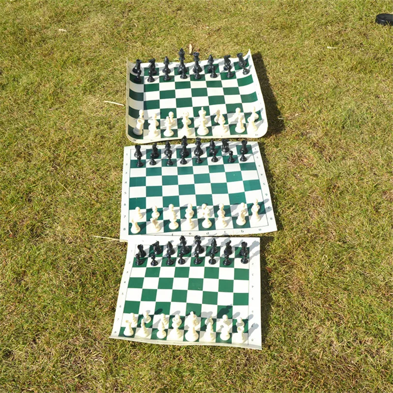 Outdoor Plastic Chess Portable Cylinder Chess Set Black and White Chess Folding Chess board Family Travel Essential 2019 new
Outdoor Plastic Chess Portable Cylinder Chess Set Black and White Chess Folding Chess board Family Travel Essential 2019 new
