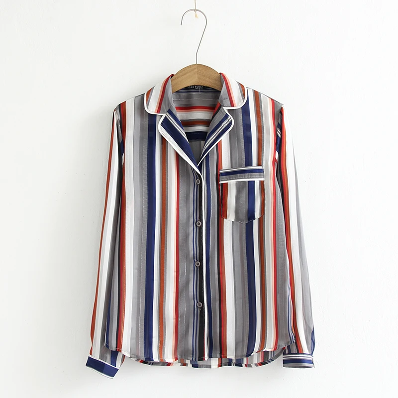 2019 Bright silk color stripe color matching shirt women blouse Shirt modis vadiming sheining zaraing women blouse kimono
2019 Bright silk color stripe color matching shirt women blouse Shirt modis vadiming sheining zaraing women blouse kimono