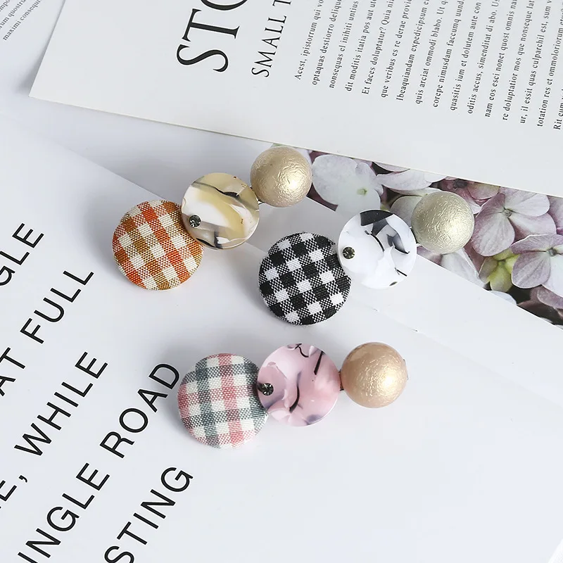 Simple Net Red Girl Hairpin Clip Acetic Acid Round Buckle Hairpin Bangs Side Press Clamp Elegant Headdress Hair Jewelry
Simple Net Red Girl Hairpin Clip Acetic Acid Round Buckle Hairpin Bangs Side Press Clamp Elegant Headdress Hair Jewelry