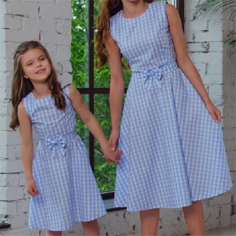 Summer Mother Daughter Dresses Fashion Family Matching Outfits Women Baby Girl Plaid Bow Dress Family Look Sleeveless Dresses
Summer Mother Daughter Dresses Fashion Family Matching Outfits Women Baby Girl Plaid Bow Dress Family Look Sleeveless Dresses