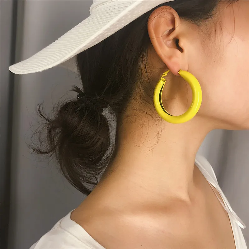 Candy Color Round Stud Earrings for Women Large Yellow Geometric Women Hanging Earring Korea Fashion Jewelry Accessories
Candy Color Round Stud Earrings for Women Large Yellow Geometric Women Hanging Earring Korea Fashion Jewelry Accessories