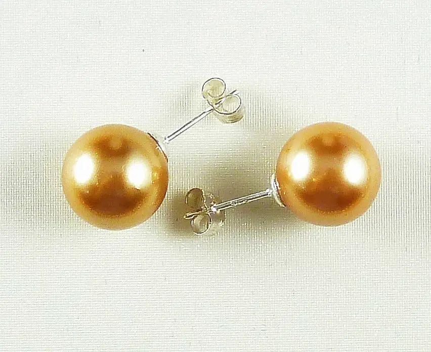 Free Shipping >> Elegant 10mm Golden south sea shell pearl silver Stud earrings AAA
Free Shipping >> Elegant 10mm Golden south sea shell pearl silver Stud earrings AAA