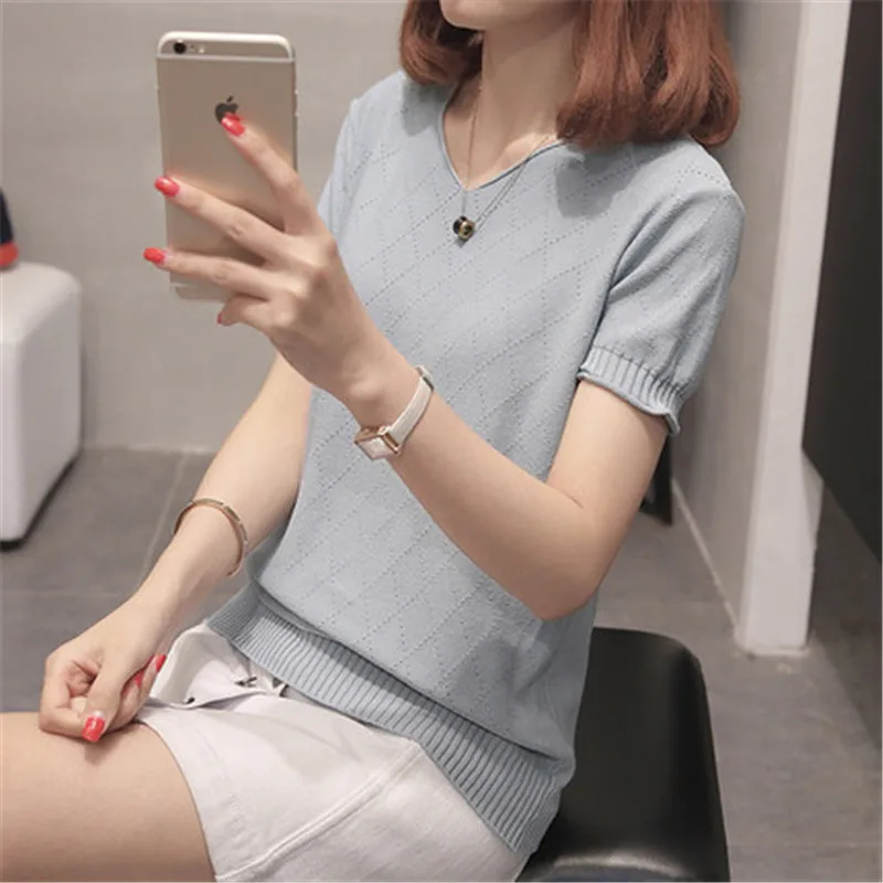 2018 Women Summer Sweater Pullover Basic Knitted Cotton Tops Solid V Neck Jumper Short Sleeve Sweaters women tops ZY4390
2018 Women Summer Sweater Pullover Basic Knitted Cotton Tops Solid V Neck Jumper Short Sleeve Sweaters women tops ZY4390