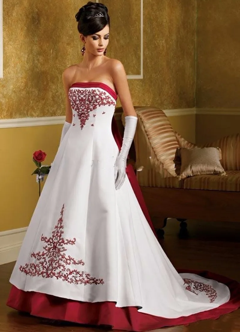 New Arrival White and Red Wedding Dresses Embroidery 2019 A Line China Satin Wedding Dress Beading Bridal Dresses Wedding Gowns
New Arrival White and Red Wedding Dresses Embroidery 2019 A Line China Satin Wedding Dress Beading Bridal Dresses Wedding Gowns