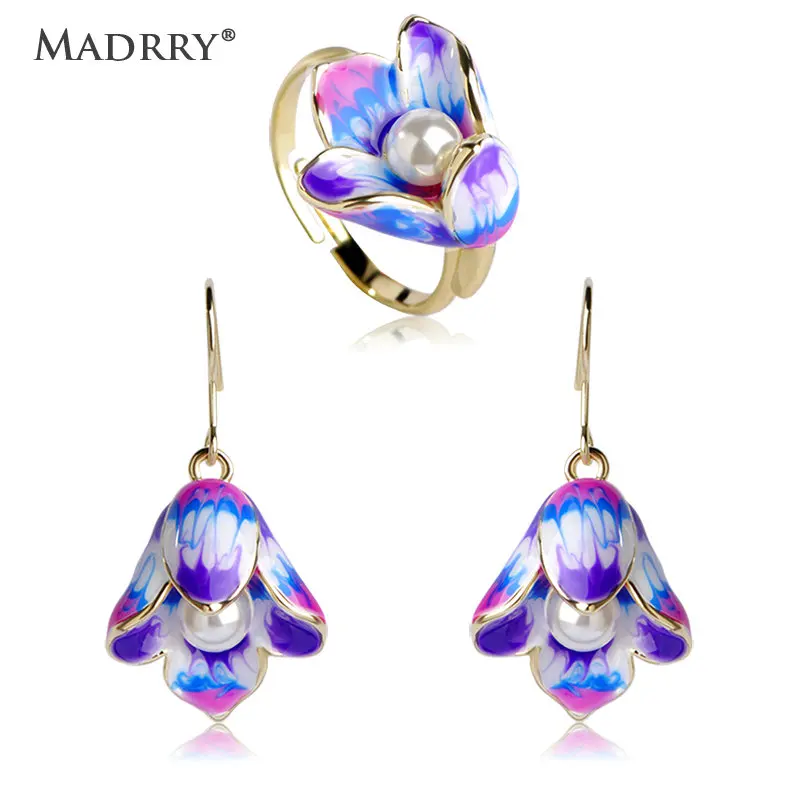 Madrry Fashion Enamel Jewelry Sets Earrings&Ring Gold color Pearl Flower Brincos Anillo Brand Wedding Party Schmuck Sets
Madrry Fashion Enamel Jewelry Sets Earrings&Ring Gold color Pearl Flower Brincos Anillo Brand Wedding Party Schmuck Sets