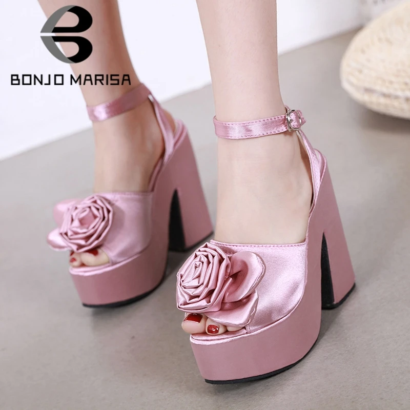BONJOMARISA New Sexy Silk Platform Sandals Women 2019 Summer Pink Flower Party Wedding Sandals Women High Heels Shoes Woman
BONJOMARISA New Sexy Silk Platform Sandals Women 2019 Summer Pink Flower Party Wedding Sandals Women High Heels Shoes Woman