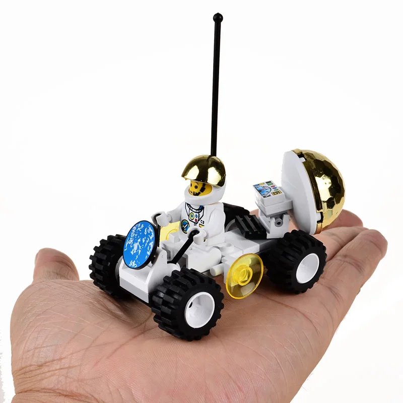 BOHS City Space Mission Port Shuttle Utility Vehicle,Little Astronaut Building Blocks Toy 
BOHS City Space Mission Port Shuttle Utility Vehicle,Little Astronaut Building Blocks Toy