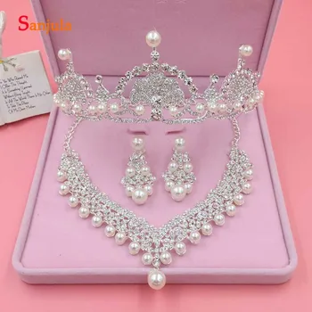 2019 Bridal Crowns Set Pearls Crystals Wedding Tiaras With Earrings Necklace Marrige Accessory T117 
2019 Bridal Crowns Set Pearls Crystals Wedding Tiaras With Earrings Necklace Marrige Accessory T117