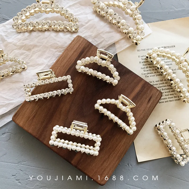 2019 New Crystal Rhinestone Pearl Hairpins Hair Clip Pearl Hair Crab Plastic Hair Claws for Women Clamp Resin Barrette Top Gripp
2019 New Crystal Rhinestone Pearl Hairpins Hair Clip Pearl Hair Crab Plastic Hair Claws for Women Clamp Resin Barrette Top Gripp