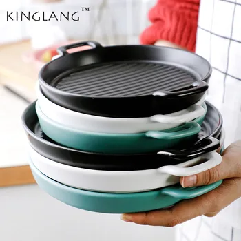 European creative round baking tray home use matte glaze ceramic plate vegetable dinner plate western food plate with handle
European creative round baking tray home use matte glaze ceramic plate vegetable dinner plate western food plate with handle