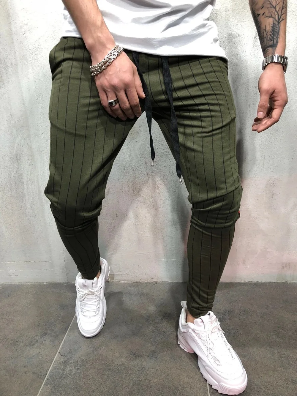 HTB10wiQMsbpK1RjSZFyq6x_qFXau