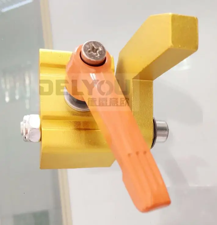 Woodworking drill drill bit flip on the stop with horizontal bearing drill retaining device of woodworking machine parts and fit
Woodworking drill drill bit flip on the stop with horizontal bearing drill retaining device of woodworking machine parts and fit