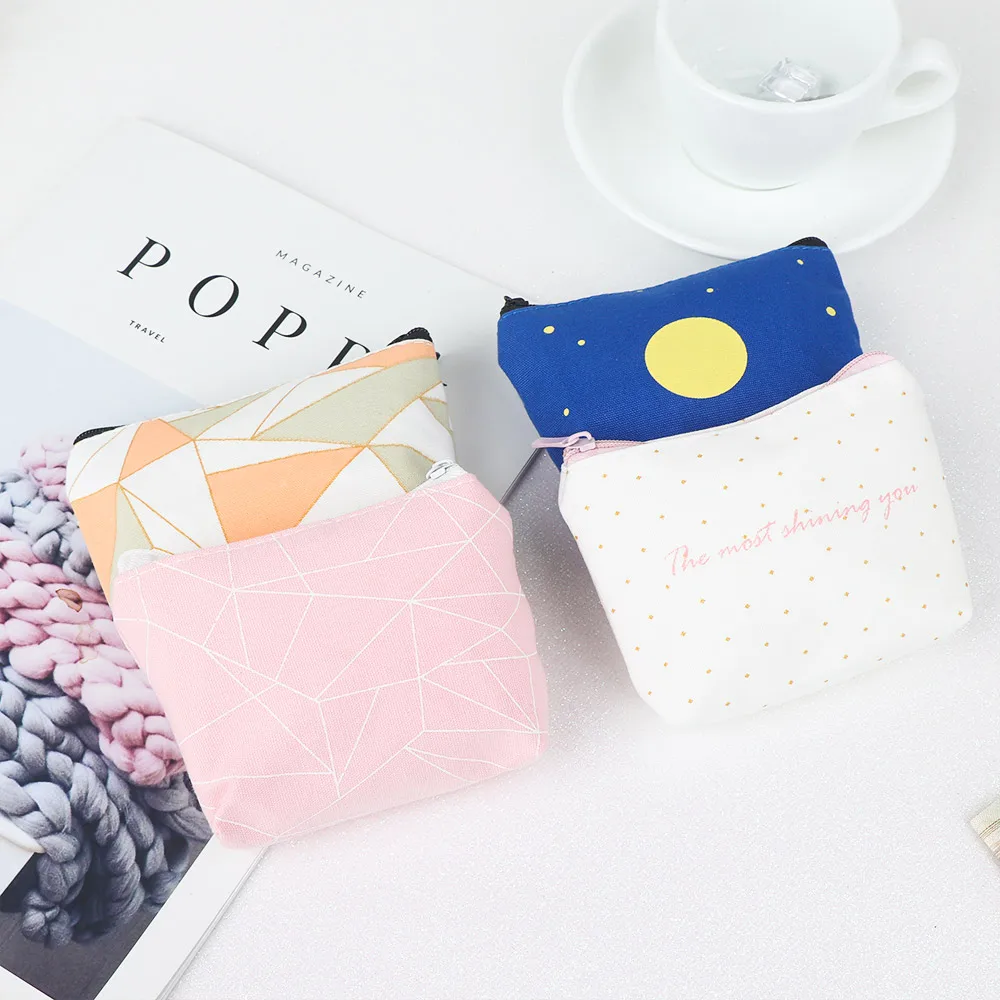 1Pcs Delicate Cute Cartoon Canvas Earphone Container Card Key Storage Coin Purse Women Small Wallet
1Pcs Delicate Cute Cartoon Canvas Earphone Container Card Key Storage Coin Purse Women Small Wallet