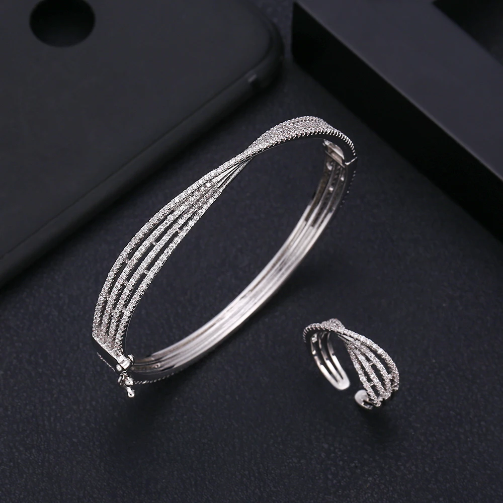 jankelly Luxury bowknot Bangle Ring Sets Fashion Dubai Silver Bridal Jewelry Sets For Women Wedding brincos para as mulheres
jankelly Luxury bowknot Bangle Ring Sets Fashion Dubai Silver Bridal Jewelry Sets For Women Wedding brincos para as mulheres