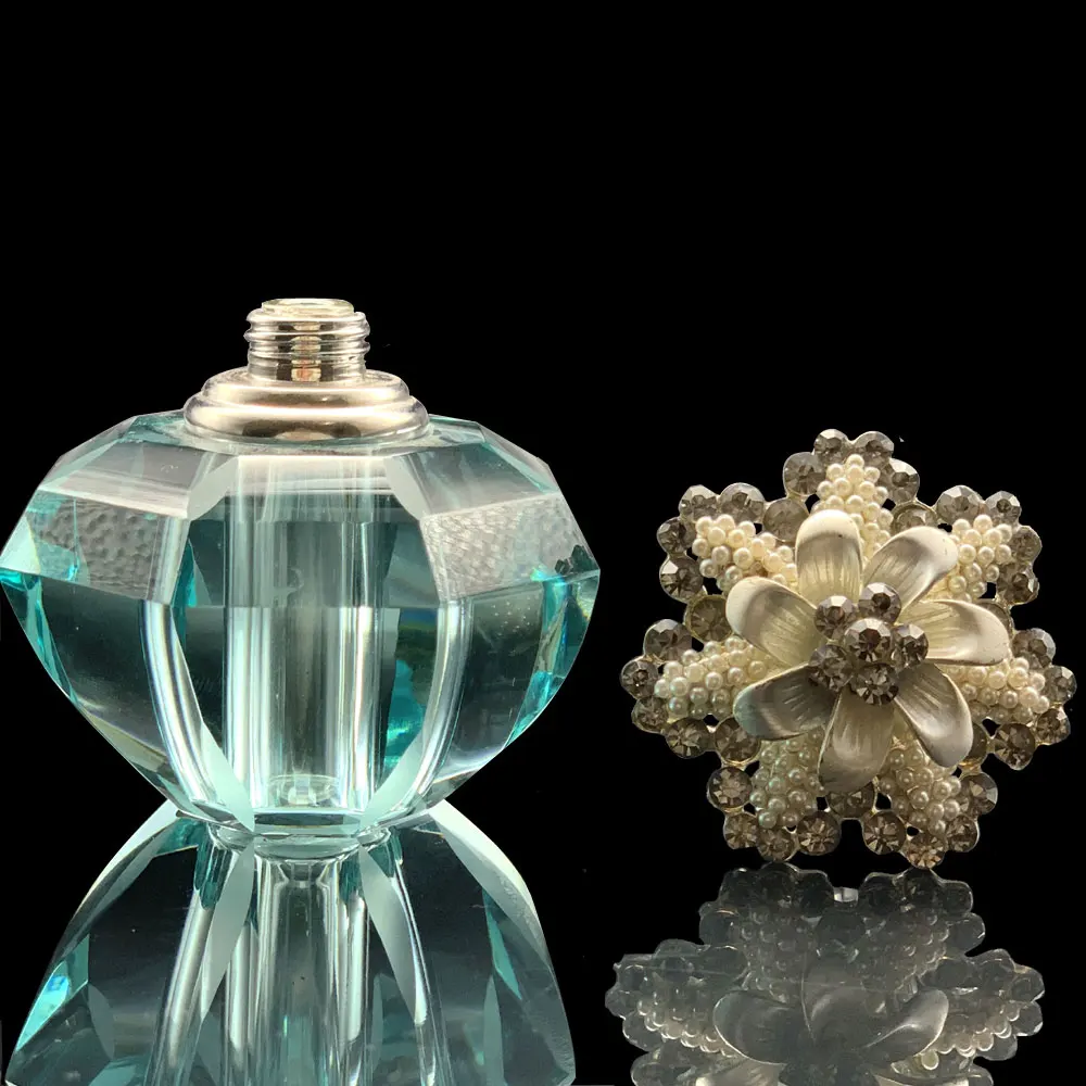 6ml Green K9 Crystal Perfume Bottle Refillable Shinging Table Ornament Home Decor Wedding Lady Gift LOVE gifts birthday present
6ml Green K9 Crystal Perfume Bottle Refillable Shinging Table Ornament Home Decor Wedding Lady Gift LOVE gifts birthday present