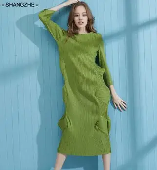 Autumn 2019 new miyake fold dress long-sleeved round collar pleated dress in bigger sizes noble ladies free shipping
Autumn 2019 new miyake fold dress long-sleeved round collar pleated dress in bigger sizes noble ladies free shipping
