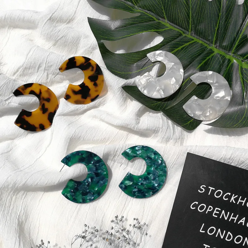 Fashion Round Geometric Shaped tortoiseshell Acrylic Stud Earrings For Women Leopard Print Acid Big Earring Jewelry Gifts
Fashion Round Geometric Shaped tortoiseshell Acrylic Stud Earrings For Women Leopard Print Acid Big Earring Jewelry Gifts
