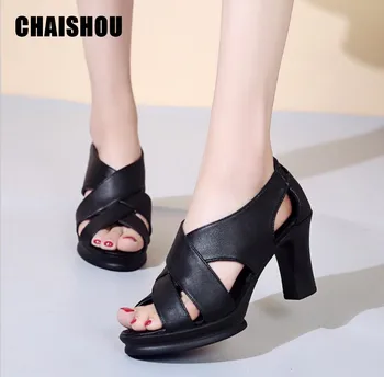 2019 Designer Women summer leather sandals thick high heels platform sandals Rome style black sandals fot Sandalia Mujer D-35
2019 Designer Women summer leather sandals thick high heels platform sandals Rome style black sandals fot Sandalia Mujer D-35
