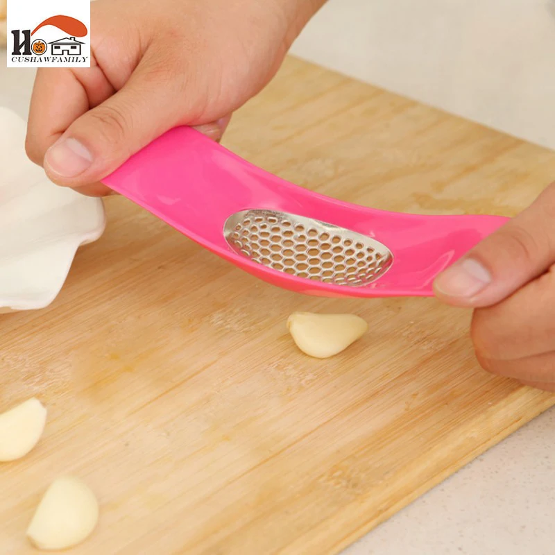 CUSHAWFAMILY New Kitchen Ginger Garlic Manual Press Cutter Crusher Cooking Tool high quality Plastic Garlic presses peeler
CUSHAWFAMILY New Kitchen Ginger Garlic Manual Press Cutter Crusher Cooking Tool high quality Plastic Garlic presses peeler